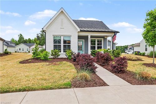 3904 Lundin Dr, Greensboro, NC, 27407-7954 | Card Image
