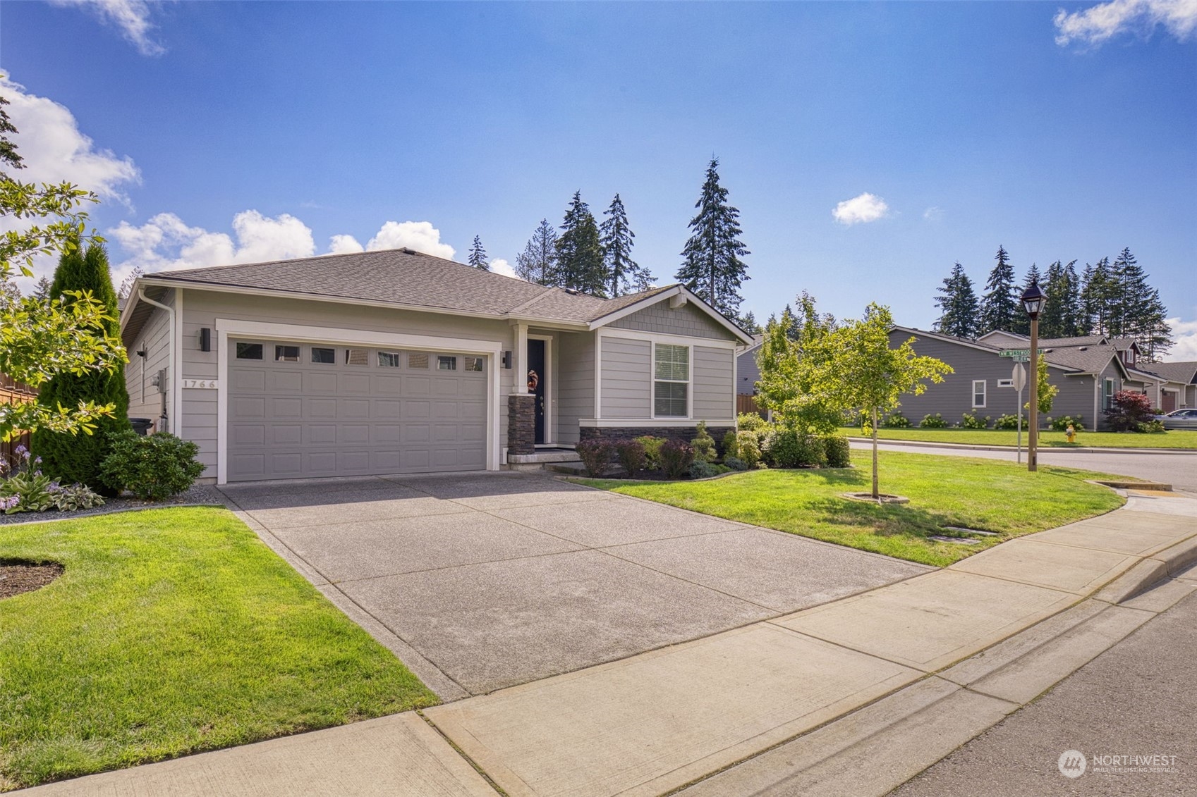 Ashby Ave, Poulsbo, WA 98370