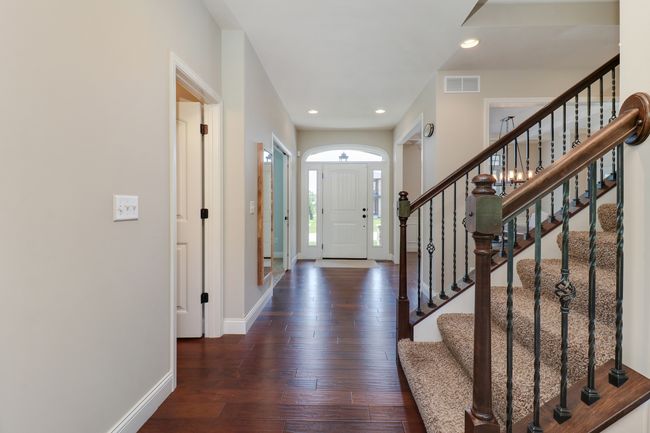402 Raef Rd, House other with 4 bedrooms, 5 bathrooms and 3 parking in Downs IL | Image 20
