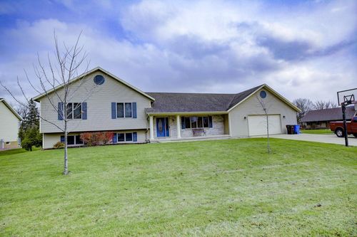 6100 Danielle Road, BURKE, WI, 53532 | Card Image