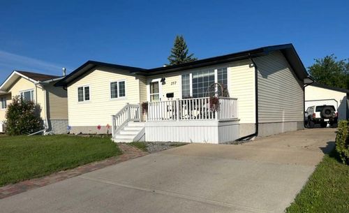 257 Cochrane Cres, Fort Mcmurray, AB, T9K1J6 | Card Image