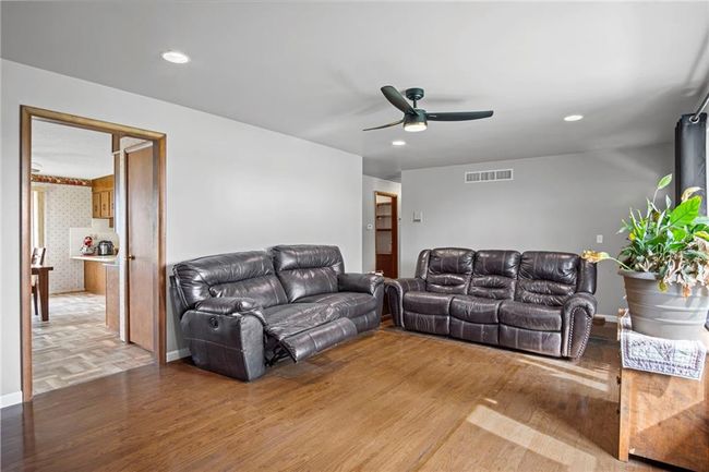 4232 Haskell Rd, House other with 3 bedrooms, 3 bathrooms and null parking in Effingham KS | Image 6