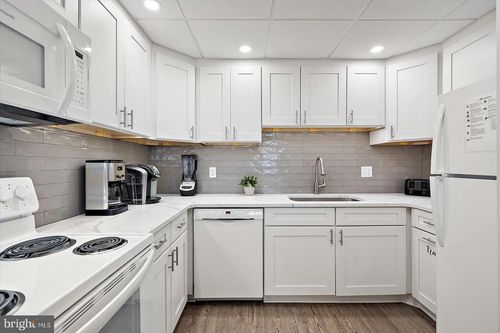 unit-203-9 76th St, OCEAN CITY, MD, 21842-2856 | Card Image