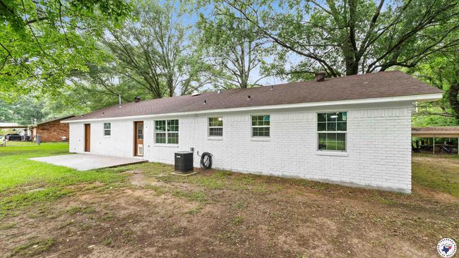 10 Vernon St, House other with 4 bedrooms, 2 bathrooms and null parking in Hooks TX | Image 26