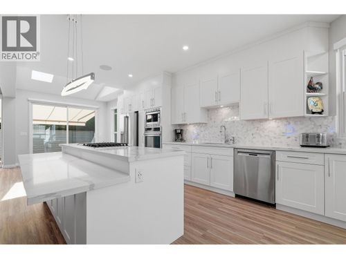 1-11100 Railway Ave, Richmond, BC, V7E6J8 | Card Image