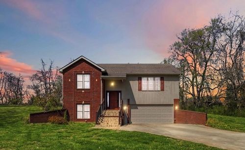 290 Twin Rivers Cir, Bronston, KY, 42518-9697 | Card Image