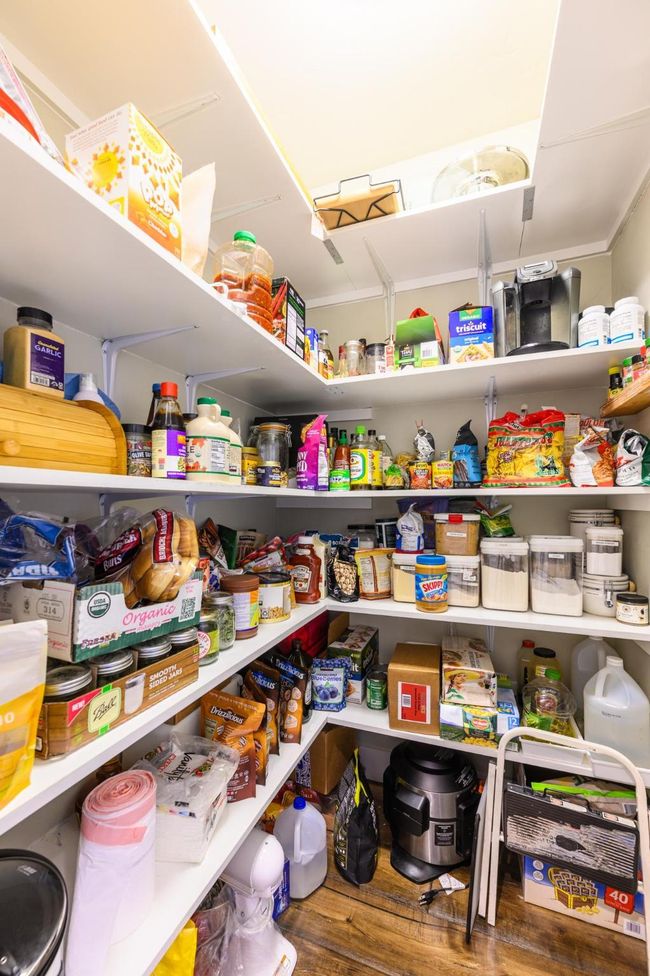 View of pantry | Image 18