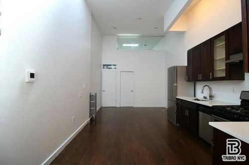 2ll-886 Franklin Ave, Brooklyn, NY, 11225-2004 | Card Image