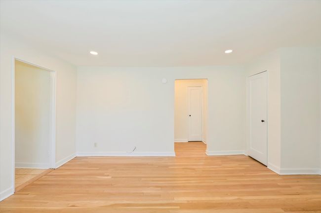 APT-23 - 461 Heath Pl, Condo with 2 bedrooms, 1 bathrooms and null parking in Hackensack NJ | Image 6