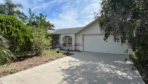 1469 California Dr, Melbourne, FL, 32940-6926 | Card Image