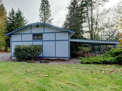 40 x 16 SF carport area behind the shop | Image 3