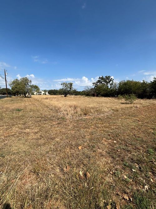 8-116 Cristol Dr, Fredericksburg, TX, 78624-5202 | Card Image