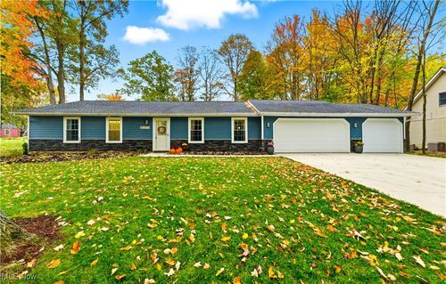 10487 Florida St, Aurora, OH, 44202-8500 | Card Image