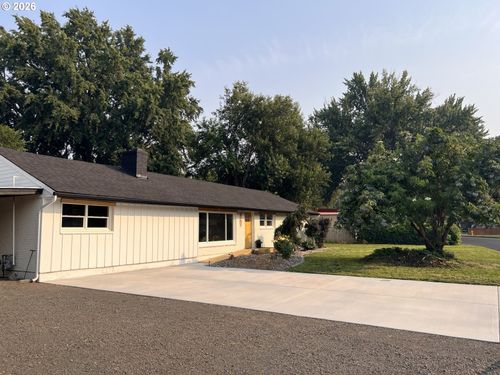 4189 Sw Perkins Ave, Pendleton, OR, 97801-4260 | Card Image