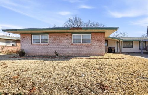 212 Iroquois Trl, Burns Flat, OK, 73647-9040 | Card Image