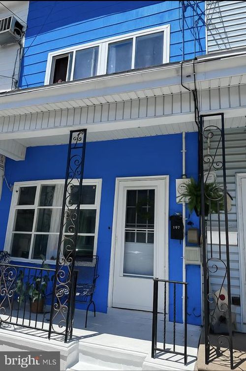 107 W Spruce St, MAHANOY CITY, PA, 17948-2638 | Card Image