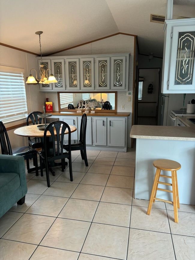 232Dining-Kitchen | Image 7