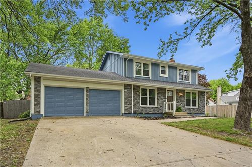1021 Clairborne Rd, Olathe, KS, 66062-2148 | Card Image