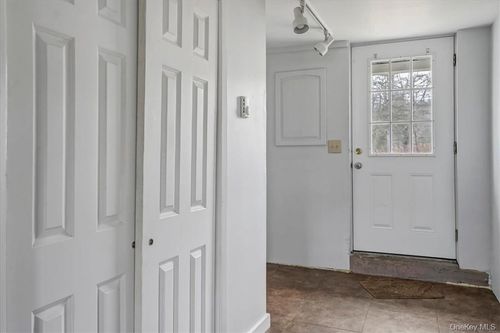 492A Black Meadow Rd, Chester, NY, 10918-2245 | Card Image