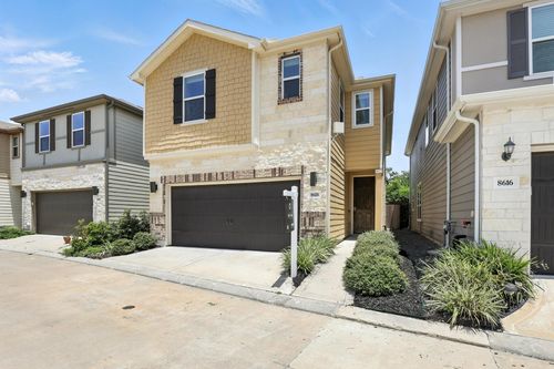 8618 Cedar Plains Ln, Houston, TX, 77080-2400 | Card Image