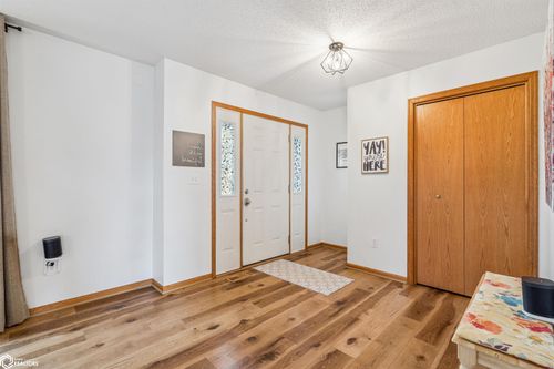 779 183rd Pl, Pella, IA, 50219-7565 | Card Image