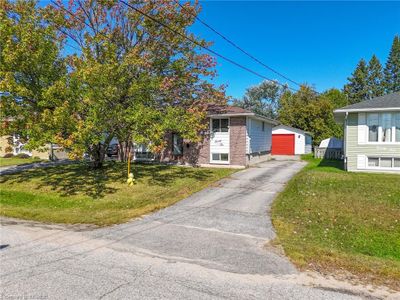 22 Van Horne Cres, House other with 4 bedrooms, 1 bathrooms and 4 parking in North Bay ON | Image 3