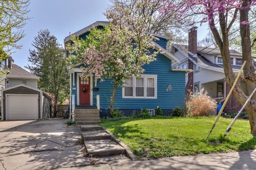902 Orchard St, Urbana, IL, 61801-4040 | Card Image