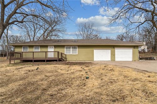 306 E 165th St, Belton, MO, 64012-2722 | Card Image