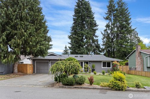 15116 110th Ave Ne, Bothell, WA, 98011-4809 | Card Image