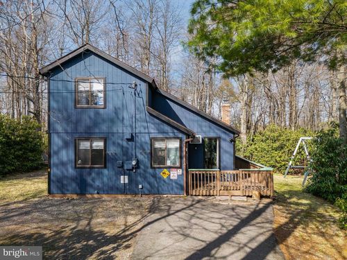 112 Crazy Horse Court, Long Pond, PA, 18334 | Card Image