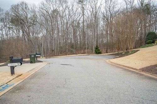 799 E Long Bay Dr, INMAN, SC, 29349-5916 | Card Image