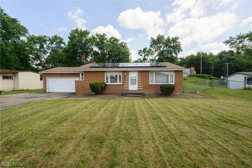 5355 Fulton Dr Nw, Canton, OH, 44718-1807 | Card Image