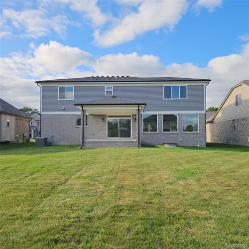 18582 Stallmann Dr, Macomb, MI, 48042-1246 | Card Image