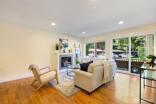 apt-c211-21307 48th Ave W, Mountlake Terrace, WA, 98043-3442 | Card Image