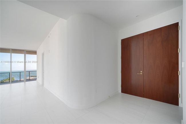 APT-1602 - 2655 S Bayshore Dr, Condo with 3 bedrooms, 5 bathrooms and null parking in Coconut Grove FL | Image 9