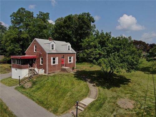 111 Mcclelland Dr, Pittsburgh, PA, 15238-1017 | Card Image
