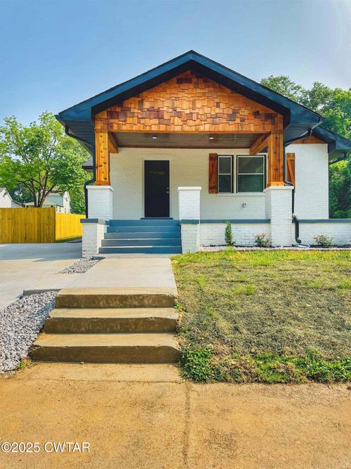 125 Hatton St, Jackson, TN, 38301-5915 | Card Image