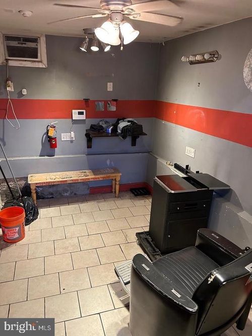 apt-1r-5748 Chestnut St, PHILADELPHIA, PA, 19139-3233 | Card Image