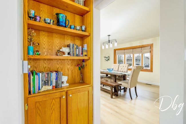 395 Magnolia Ave, House other with 3 bedrooms, 2 bathrooms and 2 parking in Gurnee IL | Image 14
