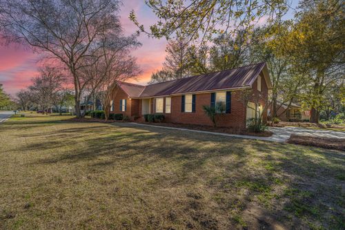2206 Hunter Creek Dr, Charleston, SC, 29414-6707 | Card Image