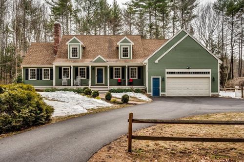 12 Spencer Ln, Lee, NH, 03861-6361 | Card Image