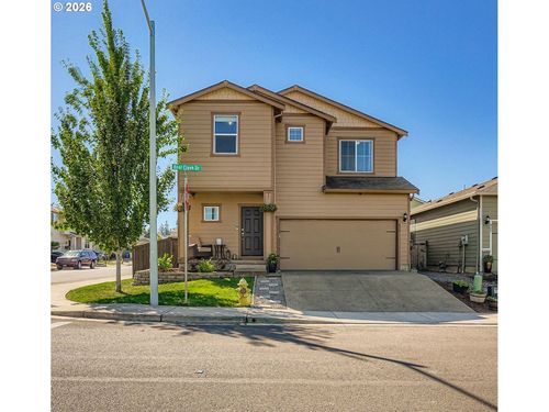900 Bear Creek Dr, Molalla, OR, 97038-9044 | Card Image