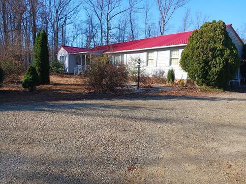 12232 Farmville Rd, Meherrin, VA, 23954-3227 | Card Image