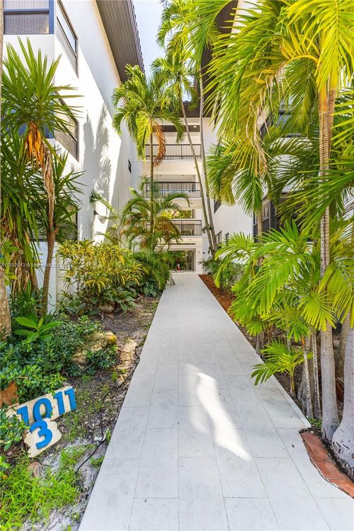 apt-1013-101 Ocean Lane Dr, Key Biscayne, FL, 33149-1448 | Card Image