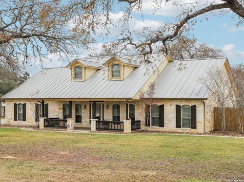 197 Vintage Ranch Cir, La Vernia, TX, 78121-4780 | Card Image