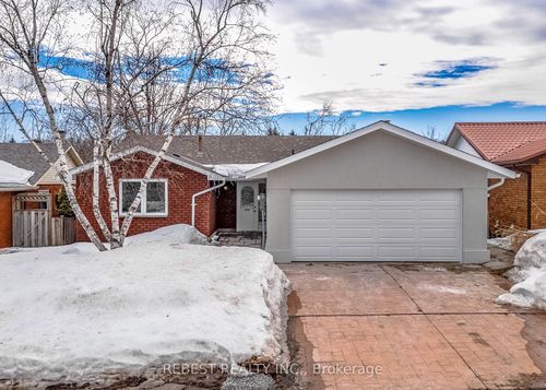 92 Lillian Cres, Barrie, ON, L4N5H7 | Card Image