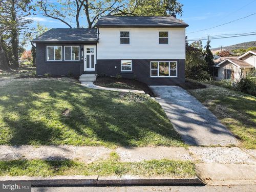 363 Raymond Rd, ENOLA, PA, 17025-2146 | Card Image