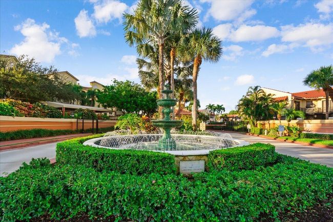 41 Uno Lago Dr, Condo with 2 bedrooms, 3 bathrooms and null parking in Juno Beach FL | Image 34