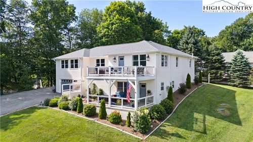 155 Golf View Ct, West Jefferson, NC, 28694-8113 | Card Image