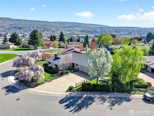 2629 Lemaister Ave, Wenatchee, WA, 98801-5983 | Card Image